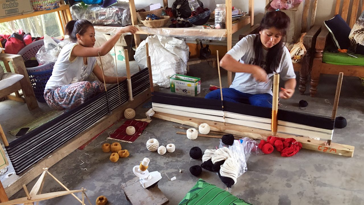 Shop Naga Handicrafts


                    