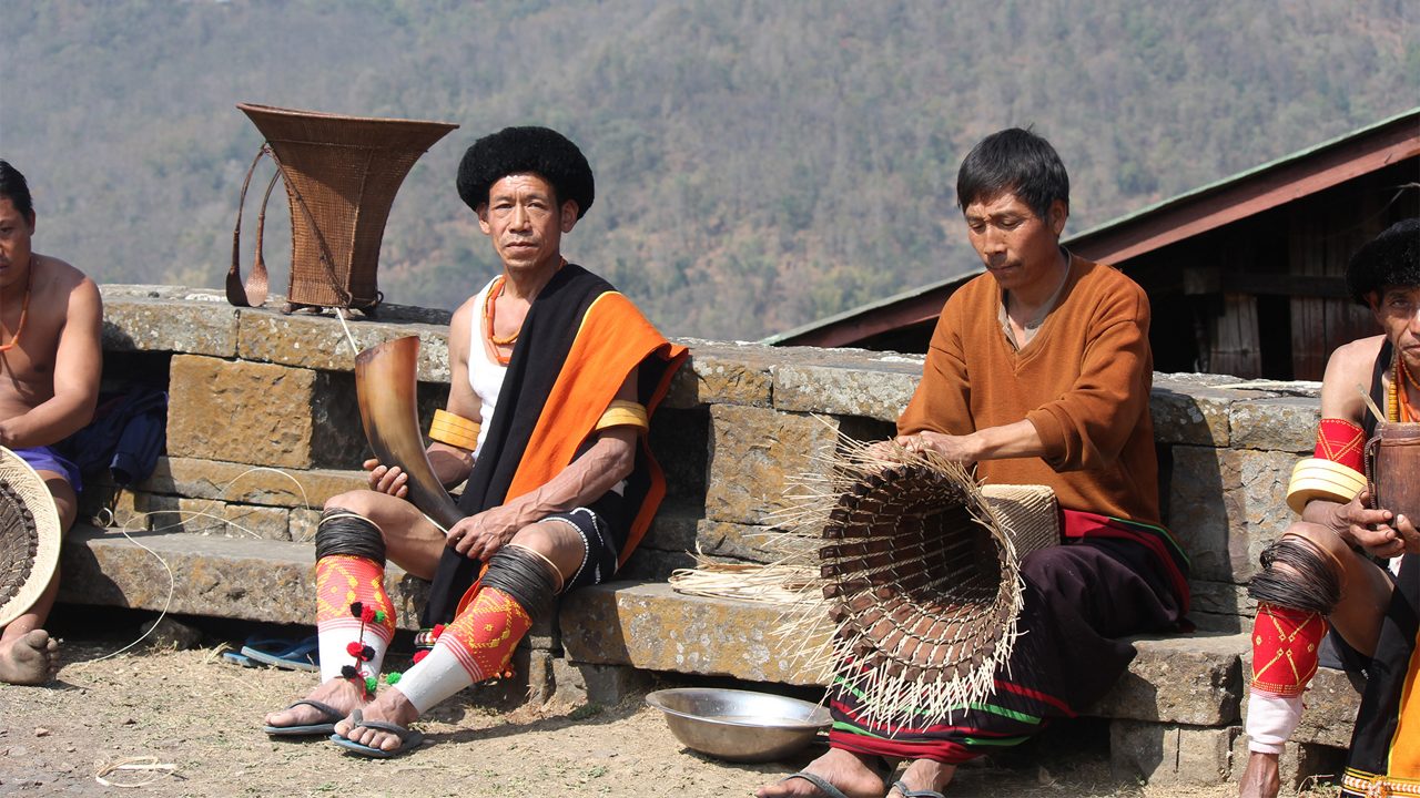 Traditional Houses & Crafts


                            